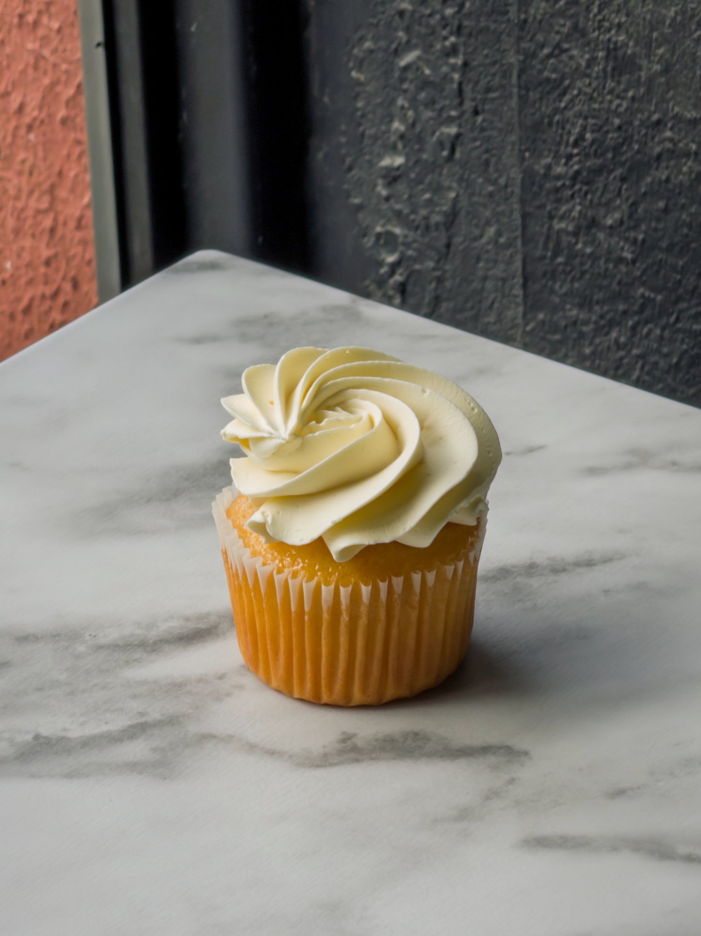 Vanilla Cupcake 50mm with White Piped Rosette