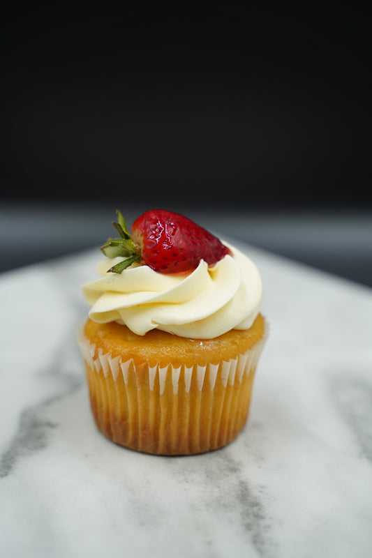 Strawberry Shortcake Cupcakes (12)