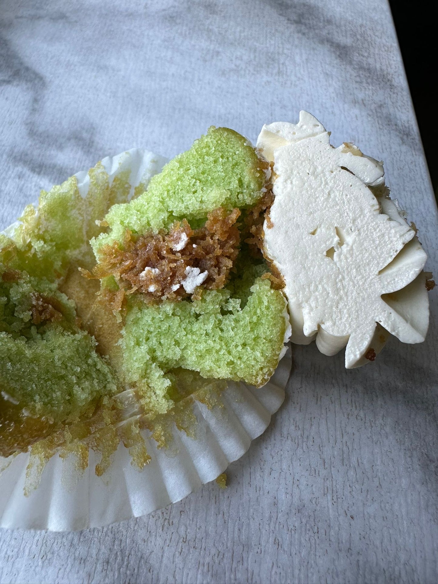 Mini Pandan & Gula Melaka Cupcakes (24)