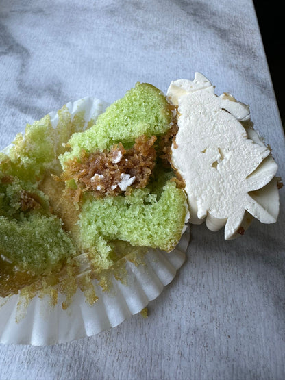Mini Pandan & Gula Melaka Cupcakes (24)