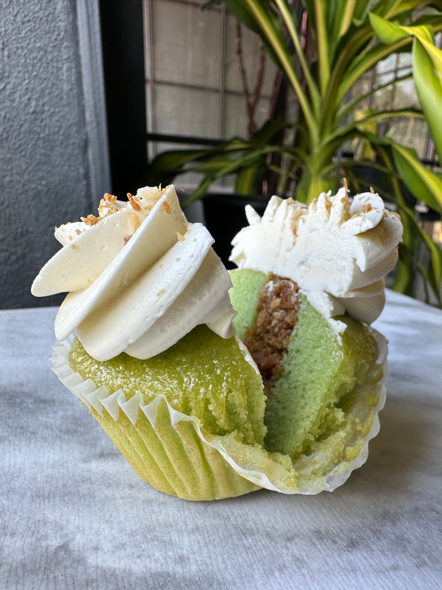 Pandan & Gula Melaka Cupcakes (12)