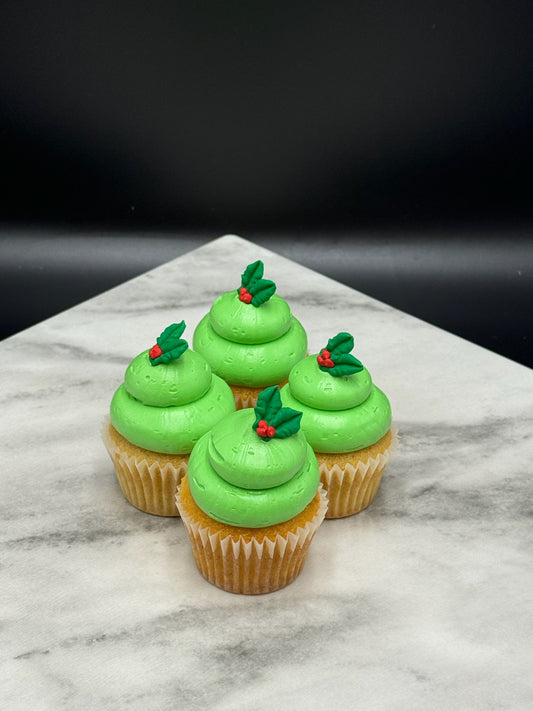 Mini Christmas Cupcakes (24)